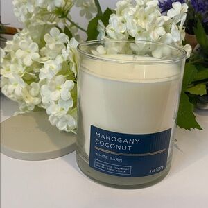 Bath & Body Works White Barn "Mahogany Coconut”Single Wick Candle